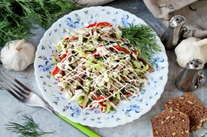 Салат с говяжьим языком и курицей Салат с говяжьим языком и курицей