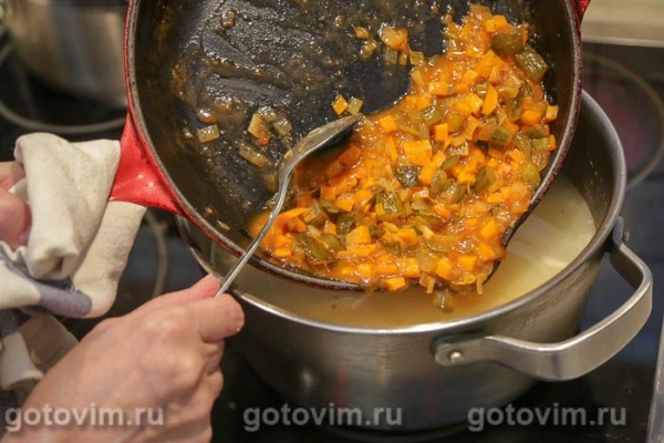 Суп из утиных шеек с солеными огурцами Суп из утиных шеек с солеными огурцами