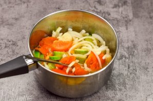 Салат из огурцов и помидоров на зиму Салат из огурцов и помидоров на зиму