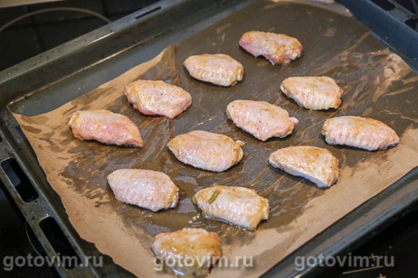 Куриные крылышки в с чесноком и разрыхлителем в духовке Куриные крылышки в с чесноком и разрыхлителем в духовке
