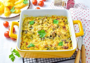 Минтай с шампиньонами в сметане в духовке Минтай с шампиньонами в сметане в духовке