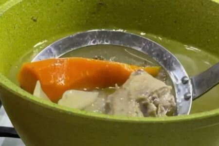 Куриный суп с пастой кочудян Куриный суп с пастой кочудян