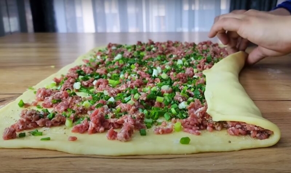 Беру творог и фарш. Сытные и ароматные мясные рулетики: почему я не знала этого метода раньше Беру творог и фарш. Сытные и ароматные мясные рулетики: почему я не знала этого метода раньше