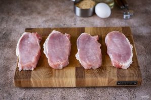 Котлеты отбивные из свинины Котлеты отбивные из свинины