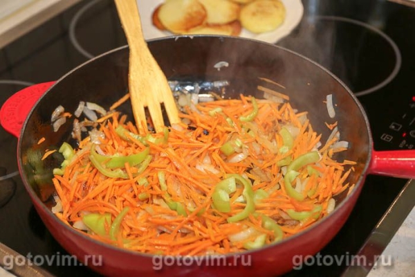 Плов с колбасками, картофелем и фасолью Плов с колбасками, картофелем и фасолью