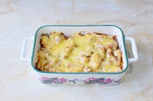 Мясо по-французски с курицей