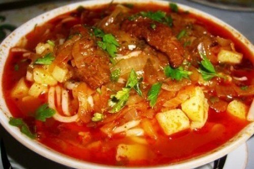 Густой суп «Шурпа» с говядиной Густой суп «Шурпа» с говядиной