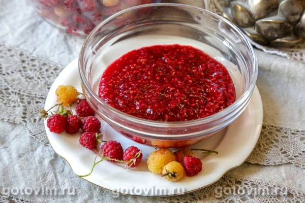 Малиновый соус десертный