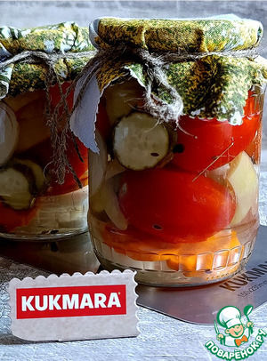 Ассорти из маринованных овощей
