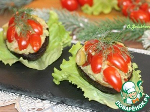 Авокадо, фаршированный тунцом и вяленым перцем