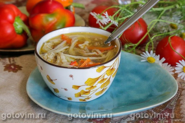Суп с мясом и грибами эноки в мультиварке