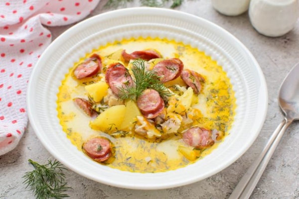 Сырный суп с копченостями Сырный суп с копченостями