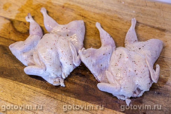 Перепела, жаренные в остро-сладком маринаде с чили и медом Перепела, жаренные в остро-сладком маринаде с чили и медом