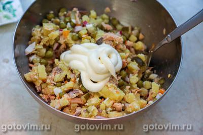 Оливье с копченой рыбой 