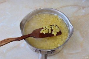 Макароны с помидорами и луком Макароны с помидорами и луком