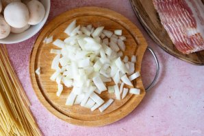 Спагетти с беконом и грибами Спагетти с беконом и грибами