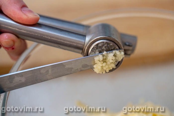 Блины с плавленым сыром и шпротами