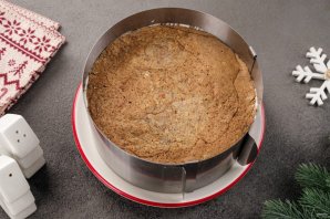 Новогодний печеночный торт