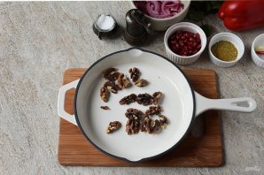 Салат "Тбилиси" с гранатом Салат "Тбилиси" с гранатом