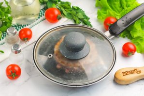 Стейк из тунца на сковороде Стейк из тунца на сковороде