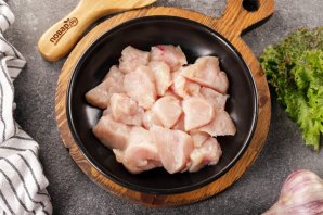 Куриная грудка, запеченная с картофелем Куриная грудка, запеченная с картофелем