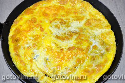 Жареный рис с овощами и яйцом