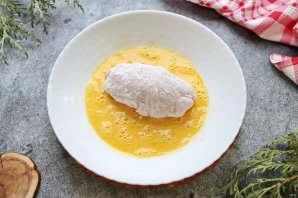 Сочная котлета жареная в конвертике Сочная котлета жареная в конвертике