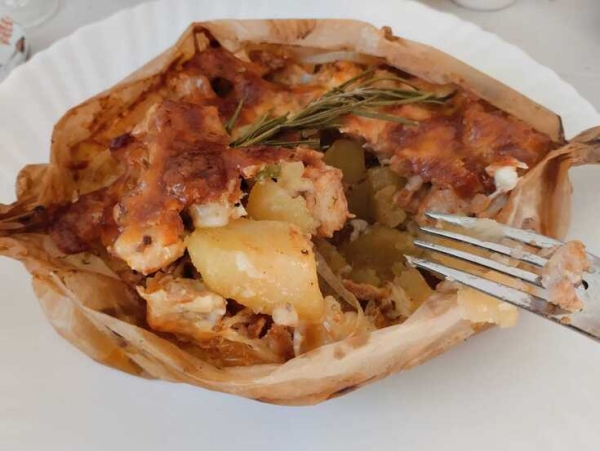 Запеченная курица с картофелем