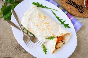 Шаурма в лепешке по-домашнему