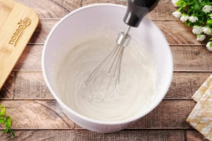 Торт из профитролей со сметанным кремом