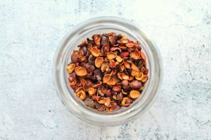 Самогон на кедровой скорлупе Самогон на кедровой скорлупе