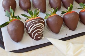 Клубника в бельгийском шоколаде Клубника в бельгийском шоколаде