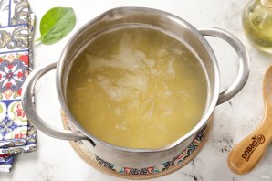 Суп со шпинатом и яйцом Суп со шпинатом и яйцом