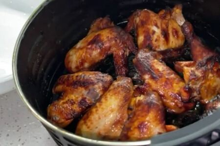 Куриные крылья с пастой кочудян Куриные крылья с пастой кочудян