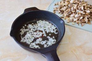 Салат "Восторг" с корейской морковью Салат "Восторг" с корейской морковью