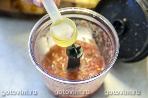 Свинина, запеченная в средиземноморском маринаде из помидоров и каперсов Свинина, запеченная в средиземноморском маринаде из помидоров и каперсов