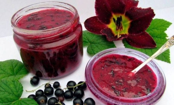 Простое варенье из смородины без варки
