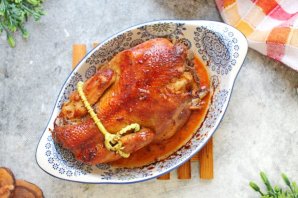 Фаршированная курица в духовке