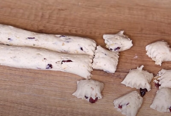 Гора печенья на праздники. Немецкое домашнее печенье «Штолленки»