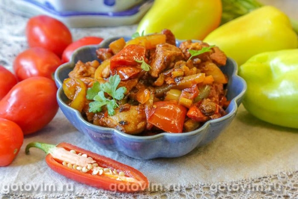Пепероната из свинины с перцем чили Пепероната из свинины с перцем чили