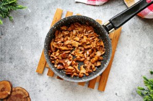 Салат "Арбузная долька" с курицей и грибами