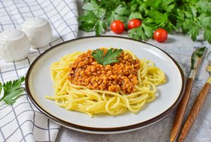 Спагетти по-болонски Спагетти по-болонски