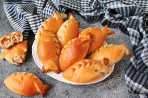 Мини-пирожки с лососем "Сяду на пенек, съем пирожок" Мини-пирожки с лососем "Сяду на пенек, съем пирожок"