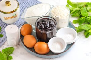 Торт из варенья черной смородины Торт из варенья черной смородины