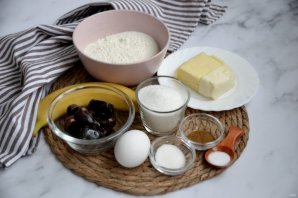 Кекс с финиками и бананом Кекс с финиками и бананом