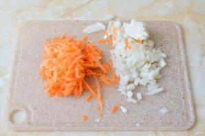 Рулет из фарша с грибами