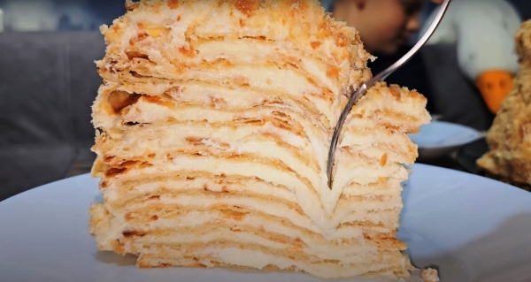 Торт Наполеон: рецепт на молоке. Хрустящие коржи и крем со вкусом пломбира Торт Наполеон: рецепт на молоке. Хрустящие коржи и крем со вкусом пломбира