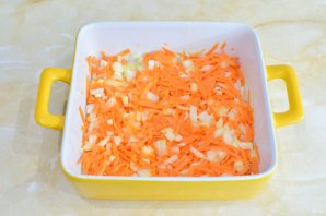 Минтай с шампиньонами в сметане в духовке Минтай с шампиньонами в сметане в духовке