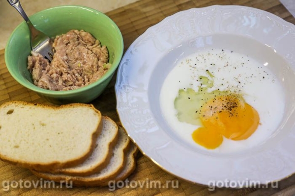 Горячие бутерброды с фаршем на сковороде Горячие бутерброды с фаршем на сковороде