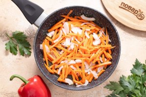 Картофель с морковью и перцем Картофель с морковью и перцем